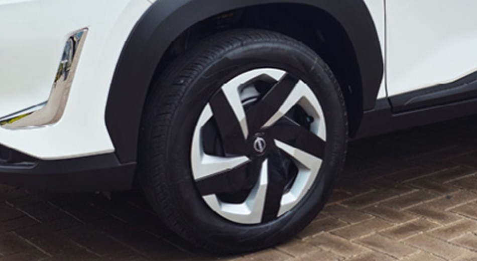 Nissan Magnite Visia 16 Inch Sporty Design Wheels