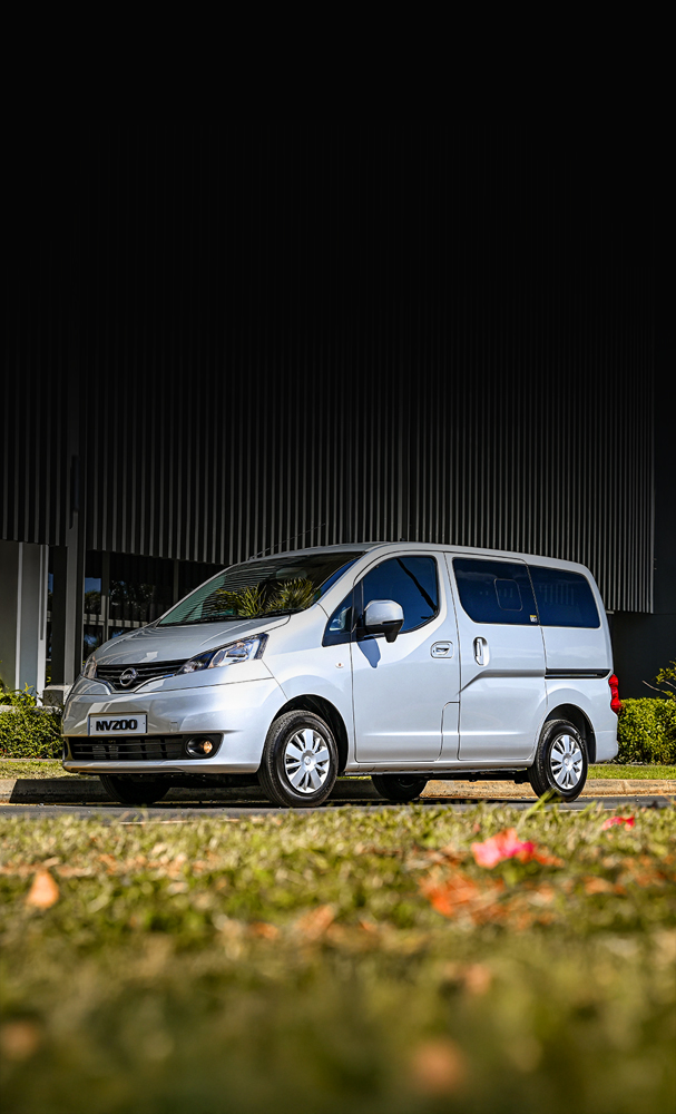 nissan nv 200 product page hero banner mobile bg 2